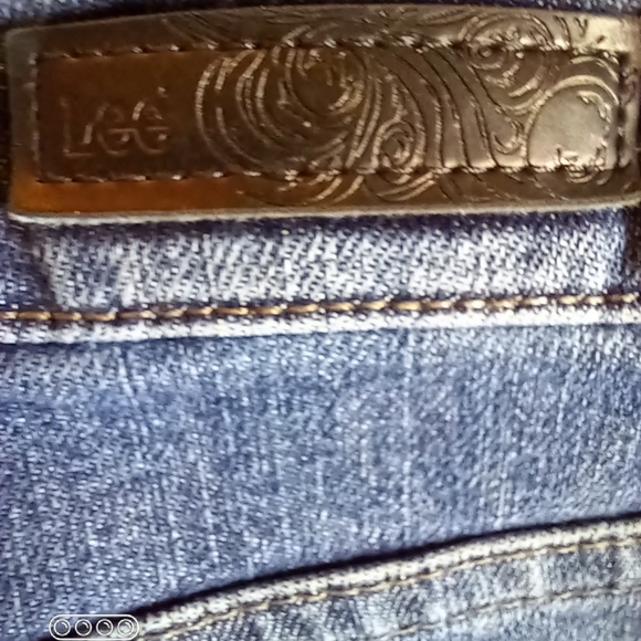 Lee Relaxed Fit Jeans Short - Picture 7 of 8